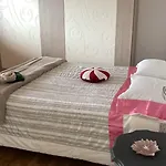 Bright Three-room Near Downtown * Róma