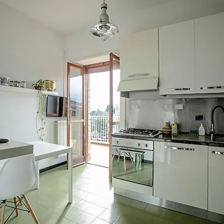 Apartman Bright Three-room Near Downtown *